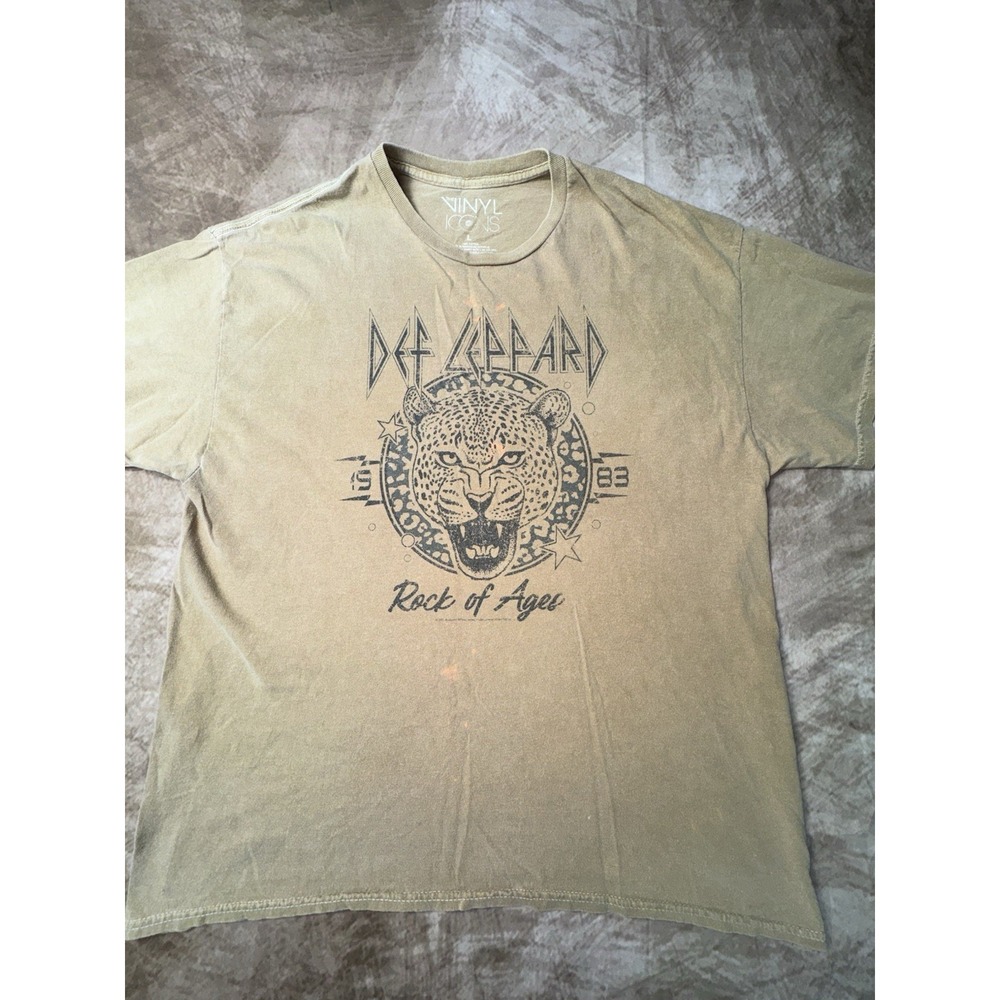 Def Leppard "Rock of Ages" T-Shirt Sand Tan 1983 Leopard Vinyl Icons Large